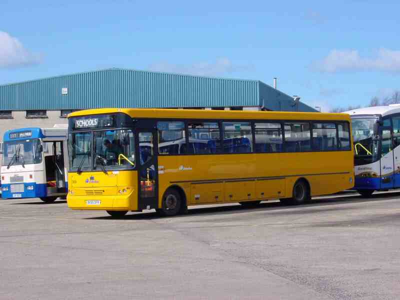 BMC demonstrator 2031 - Ballymena - Apr 2006  (Martin Young)