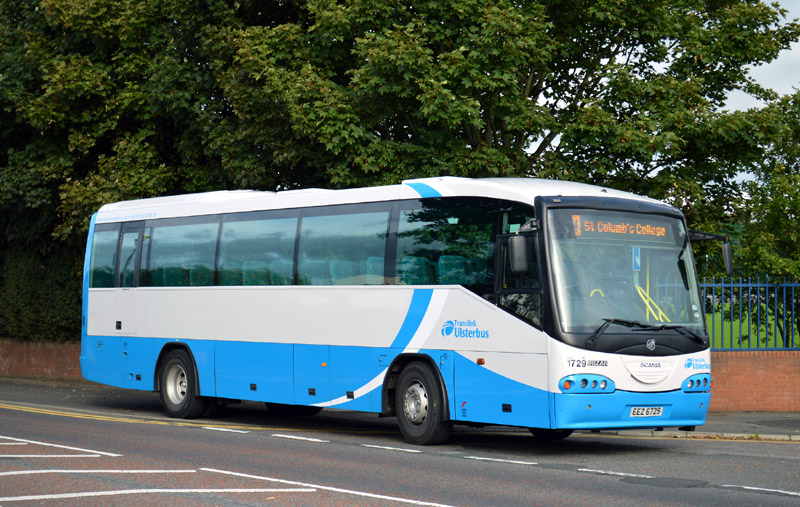 Irizar 1729 with non standard paint scheme - Derry - Oct 2013  [ John Durey ]