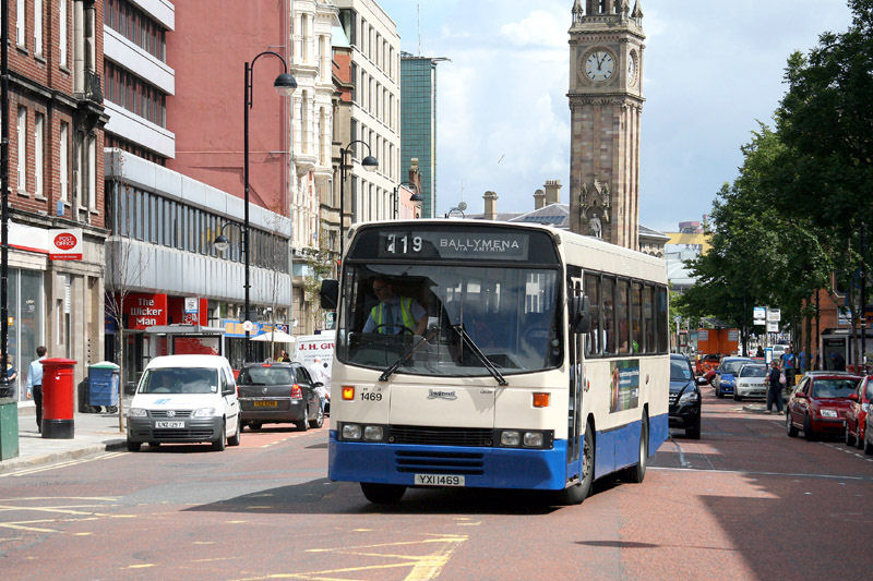 Tiger 1469 on Goldline (!) - High Street - July 2010 - [ Paul Savage ]