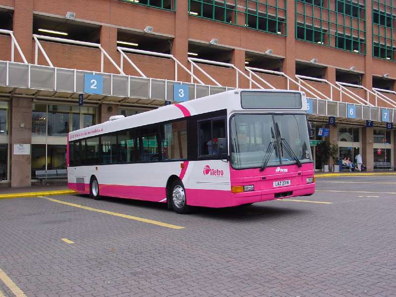 Volvo B10L 2718 - Metro livery version 1 - Belfast Dect 2004