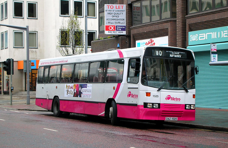 Tiger/Q-type 1524 - Metro livery - Belfast Apr 2005 (Paul Savage)