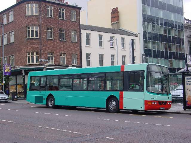 Volvo B10BLE 2764 - Metro base livery - Belfast Sept 2004