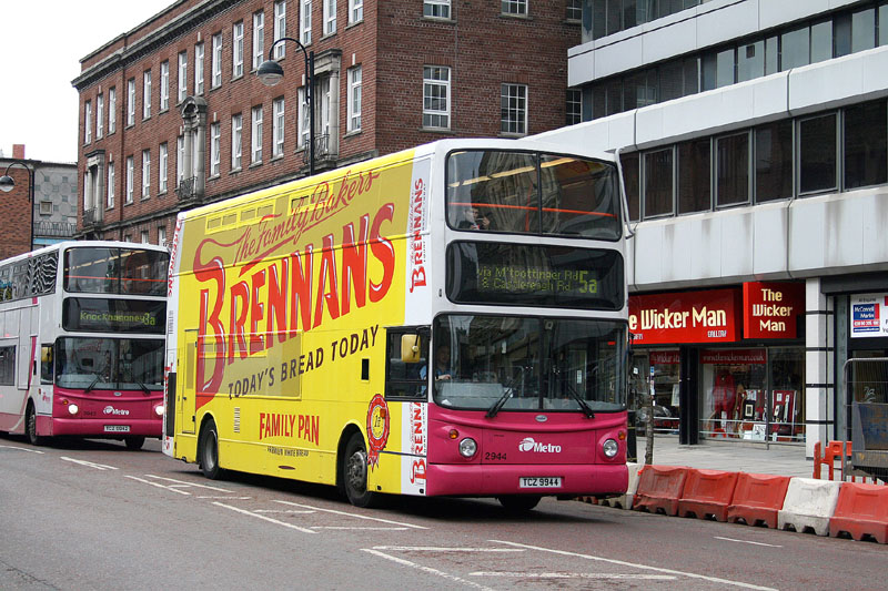 B7TL 2344  - High Street - Feb 2009 (Paul Savage)