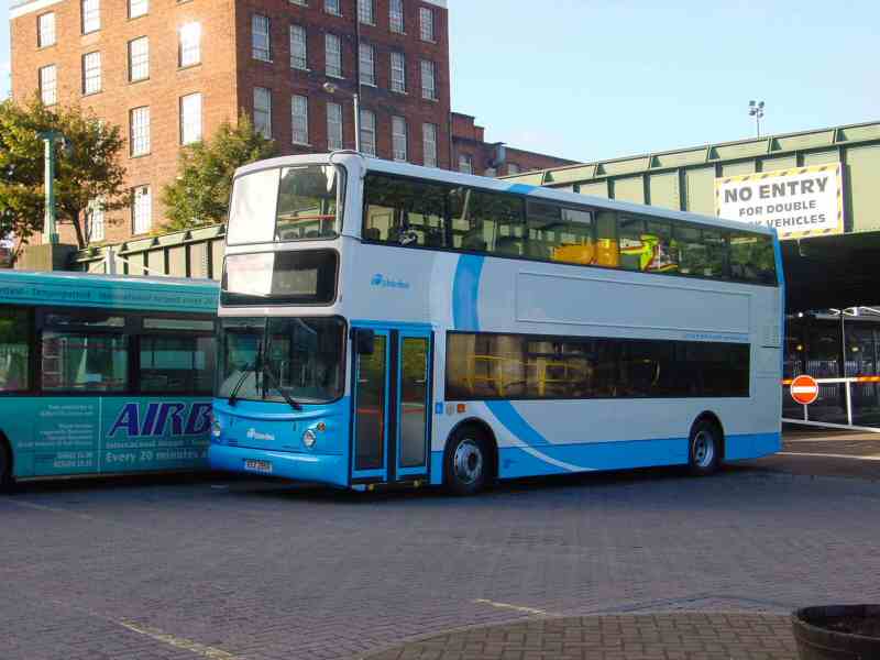 Volvo B7TL 2995 - GVS - Oct 2005